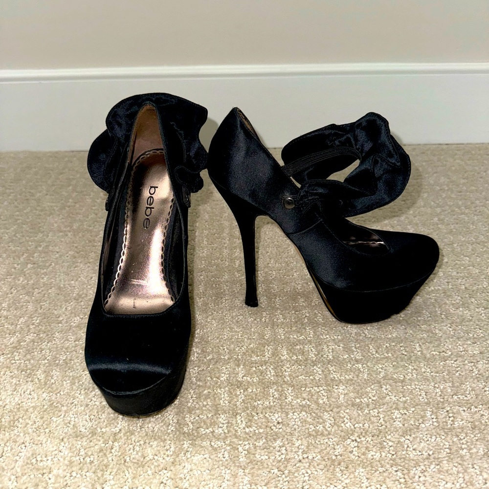 Bebe black pumps size 6